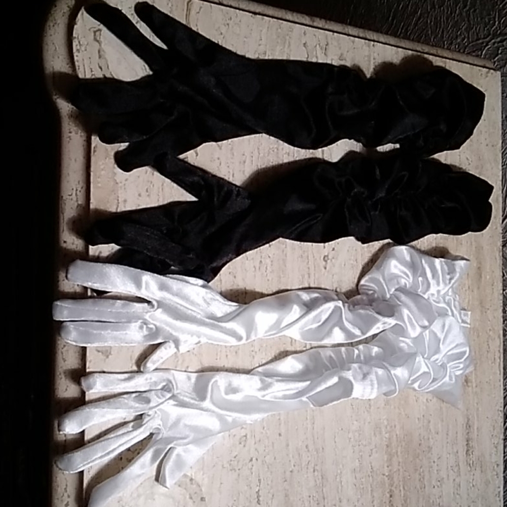 Princess gloves